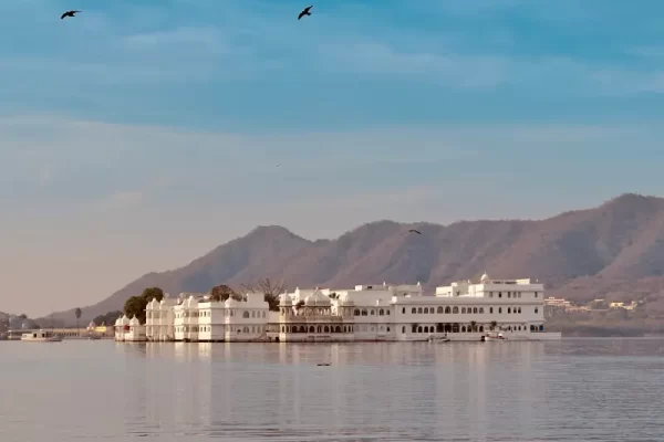 Lake Pichola sunset – Udaipur travel guide